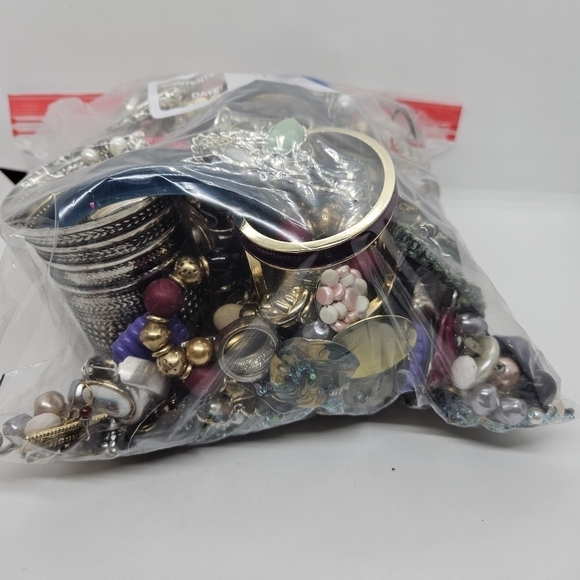 4.5 lb DIY repurpose upcycle crafting jewelry lot DO NOT BUNDLE - Picture 4 of 4